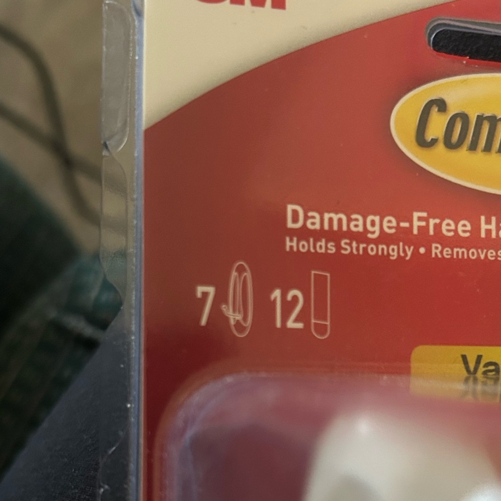Command White Medium Wire Hooks - Picture 6 of 6